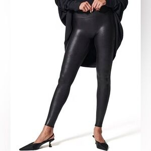 Spanx / NWT black faux leather leggings small S